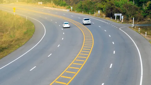 Budú mať elektromobily vlastné pruhy?