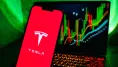 Tesla má v roku 2025 výrazne stúpnuť