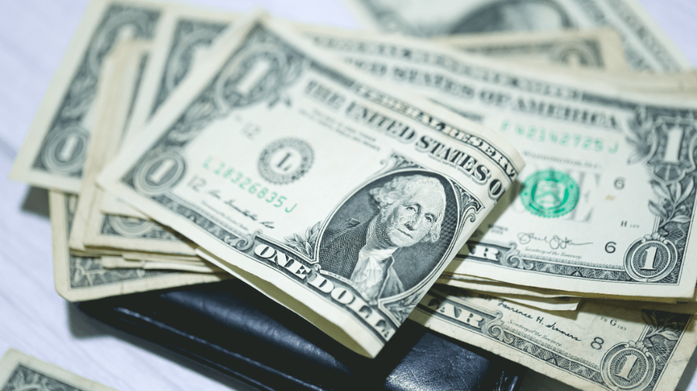 Hodnota dolára rastie