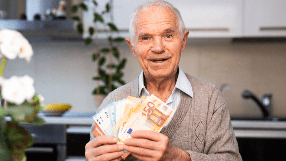 Penzisti majú nárok na odvodovú úľavu