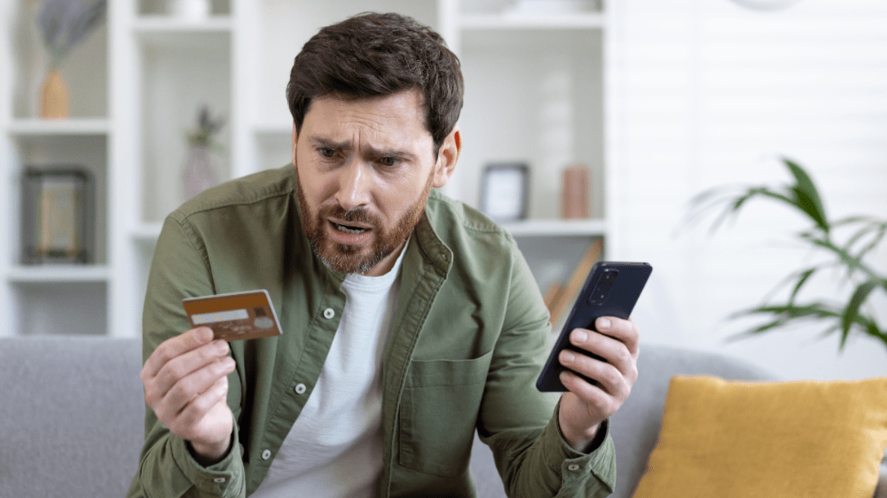 Podvodníci svoje obete oslovujú menom