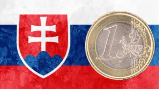 Slovensko prehlbuje deficit