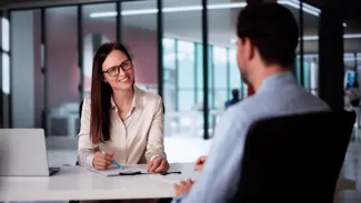 Strach zo zmeny zamestnania môže znižovať váš plat