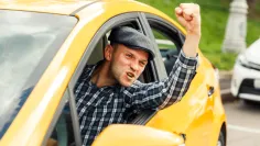 Slováci prichádzajú o vodičáky bez toho, aby porušili pravidlá cestnej premávky