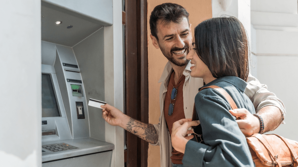 UniCredit Bank zmodernizovala bankomaty