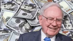 Warren Buffett zdvojnásobil objem hotovosti