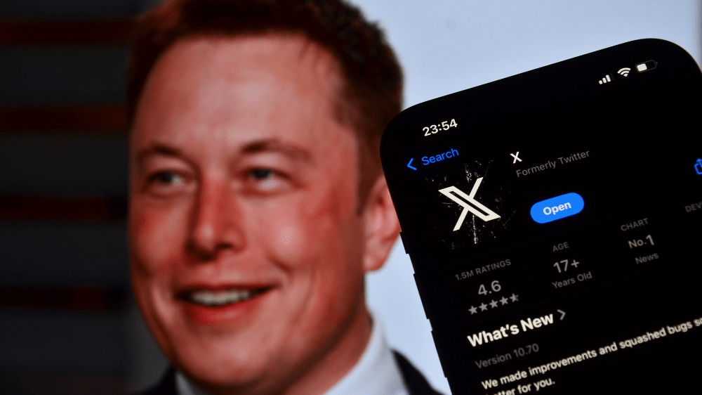 Elon Musk si chce podmaniť svet financií