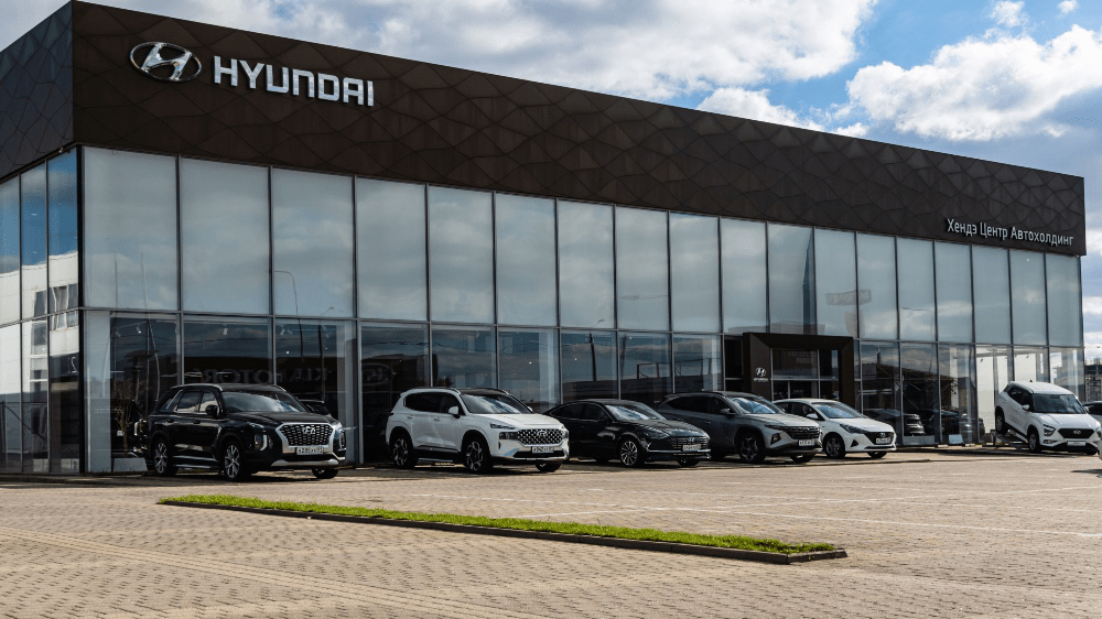 Hyundai rastie napriek hrozbám