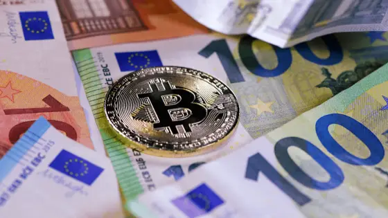 Bitcoin a investícia 1 000 eur