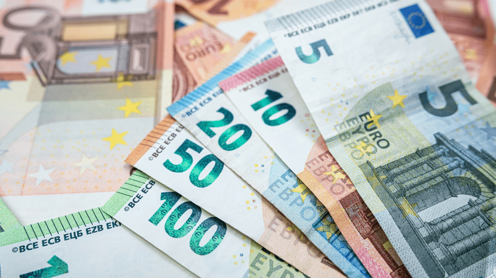 Štát zaplatí odmeny 800 eur