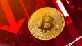 Bitcoin spadol o 7 800 dolárov