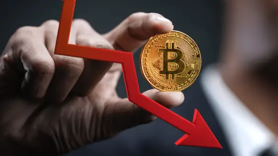Kryptomeny zaznamenali masívny odliv kapitálu