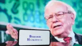 Akcie Berkshire Hathaway začali klesať