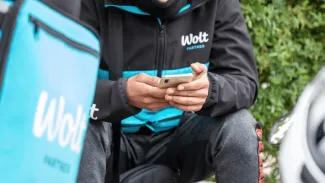 Wolt prináša zmeny pre kuriérov