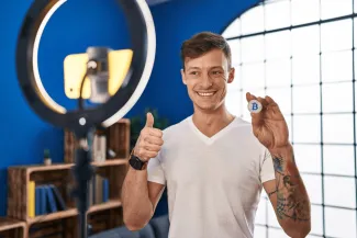 Nezlákajte sa influencermi, ktorí promujú kryptomeny