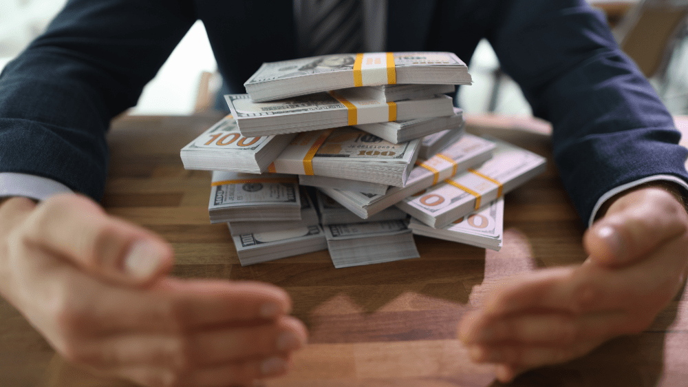 Peniaze najbohatších rastú najrýchlejšie