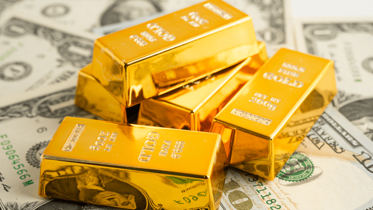 Zlato rastie rekordným tempom