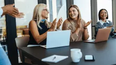 Benefity menia trh práce