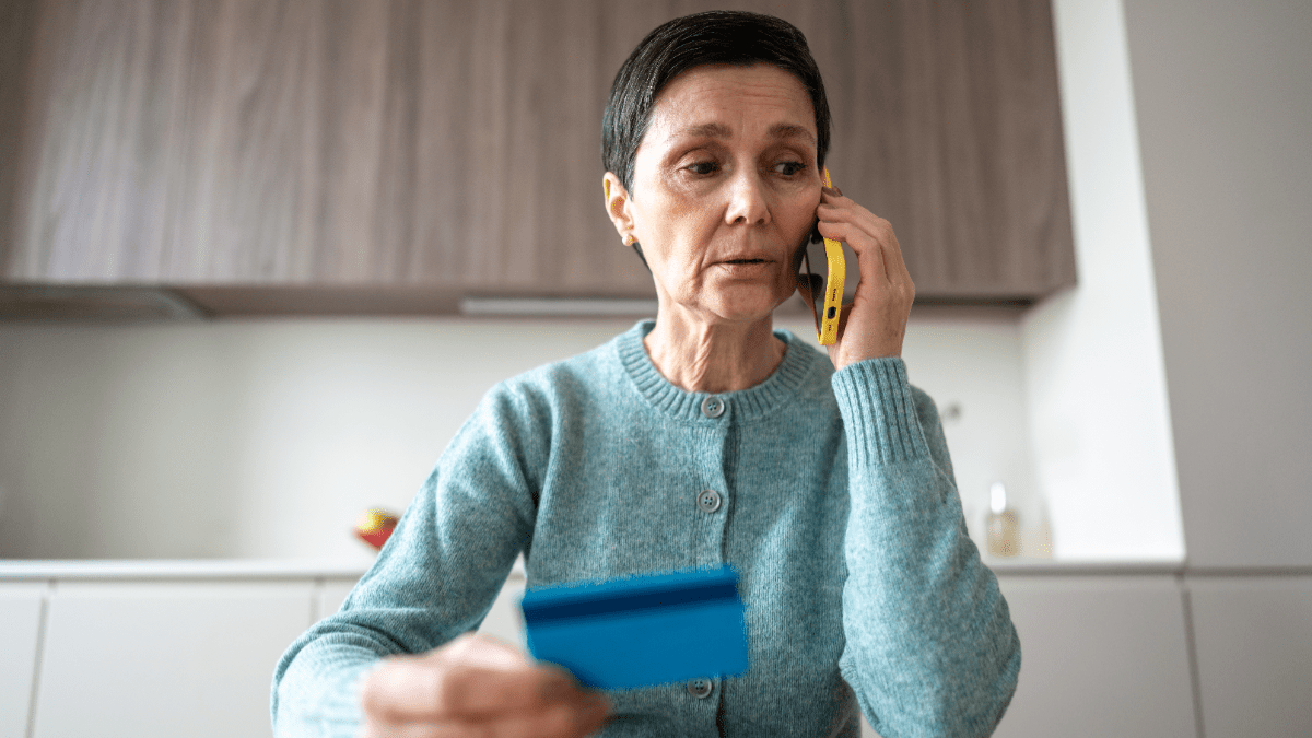 Podvody oberajú Slovákov o úspory