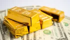 Zlato láme rekordy nad 4 000 dolármi