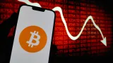 Bitcoin padá uprostred strachu z AI bubliny