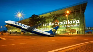Ryanair rozlieta Bratislavu