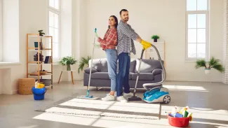 Neviditeľná práca za 750 až 1 200 eur mesačne