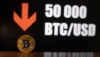 Bitcoin údajne padne na 50 000 dolárov