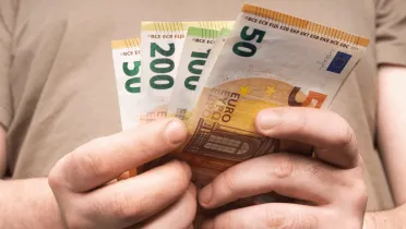 Investovanie 50 verzus 200 eur