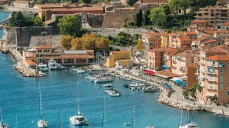 Najlepší čas na návštevu mesta je apríl až jún