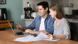 Sporiace účty verzus výnosný staking