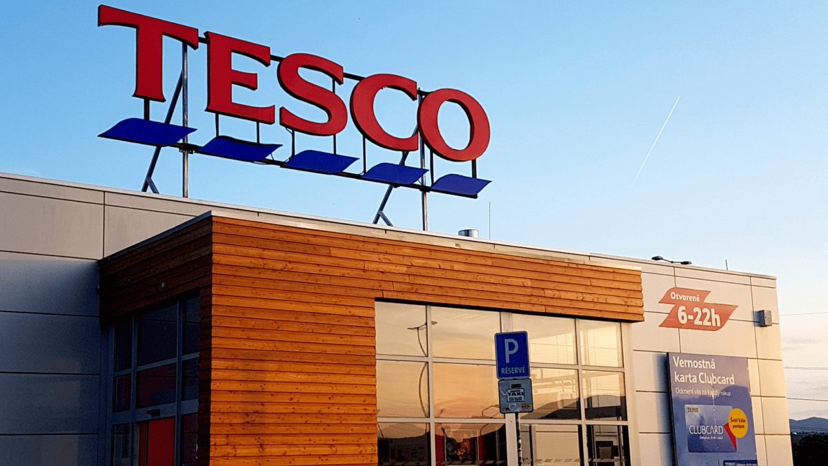 Tesco rozdalo silu do rúk Slovákov