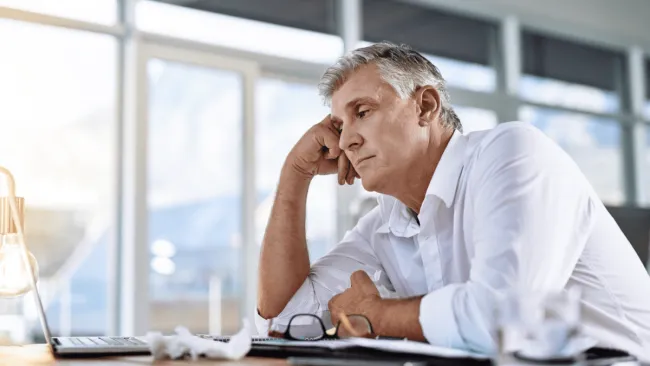 Zamestnanci sa potichu lámu