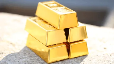 Zlato údajne dosiahne cenu 8 000 dolárov