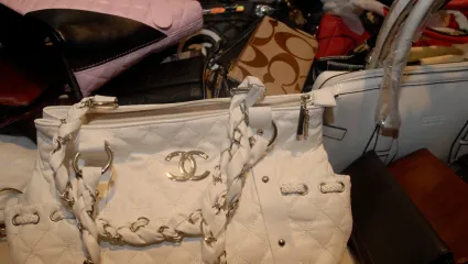 Falzifik&aacute;ty zn&aacute;mych značiek