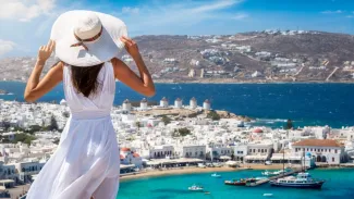 Mykonos z Bratislavy bez prestupu