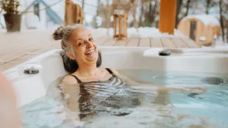 Seniori môžu získať štátny príspevok