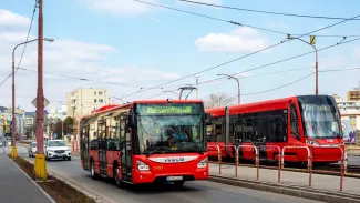 Vodič autobusu môže zarobiť až 2 200 eur