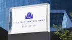 ECB vidí nové riziko pre peňaženky ľudí