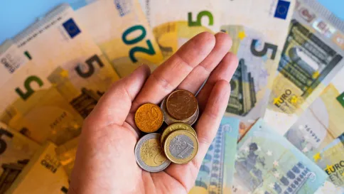 Plat 1 500 eur na Slovensku v roku 2026