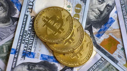 Bitcoin reaguje na dlhopisy a dolár