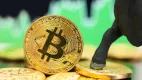 Bitcoin údajne naráža na dno