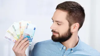 Slováci by finančnú výhru investovali