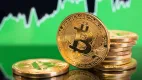Bitcoin prekonal 75 000 dolárov
