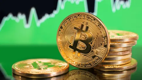 Bitcoin prekonal 75 000 dolárov
