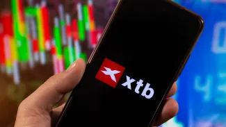 XTB vylepšuje investičné plány