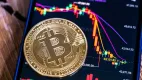 Bitcoin padol už o 5 000 dolárov