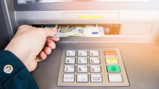 Fio banka ruší limity pri výberoch