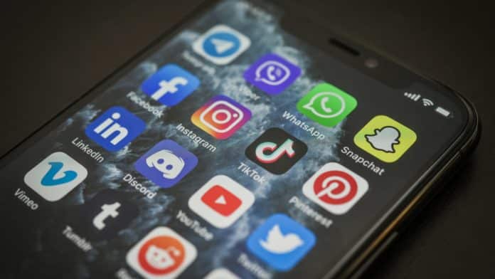 KRYPTOMAGAZIN je na Instagrame a Twitteri - buďte pri zdroji informácií Zdroj: shutterstock.com/mama_mia KRYPTOMAGAZIN je na Instagrame a Twitteri - buďte pri zdroji informácií