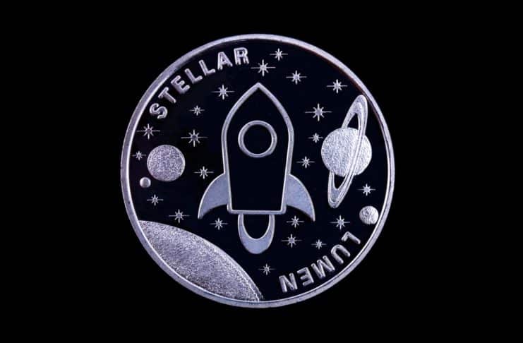 Cena Stellar Lumens rastie, zatiaľ čo ostatné kryptomeny opäť padajú.